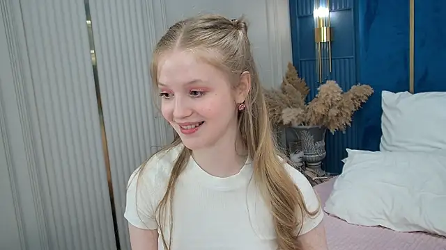 LilianHowards webcam