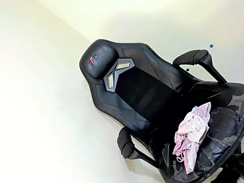 ELODIE_COOPER webcam
