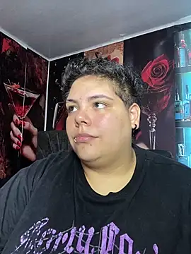 Hailey_Curvy webcam
