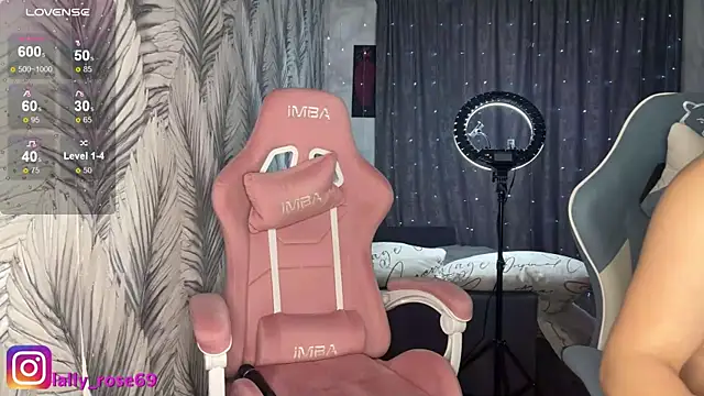 LallyRose69 webcam