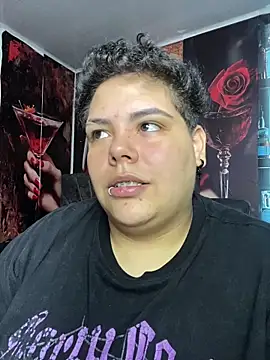 Hailey_Curvy webcam