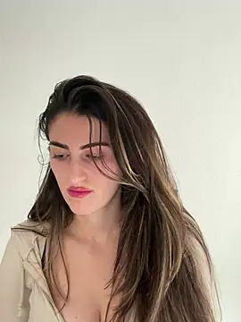 Webcam Model (OliviaBaby-) is live