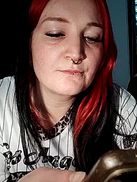 TiffiChantiT2 webcam