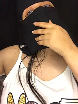 Gamila_ live sex cam