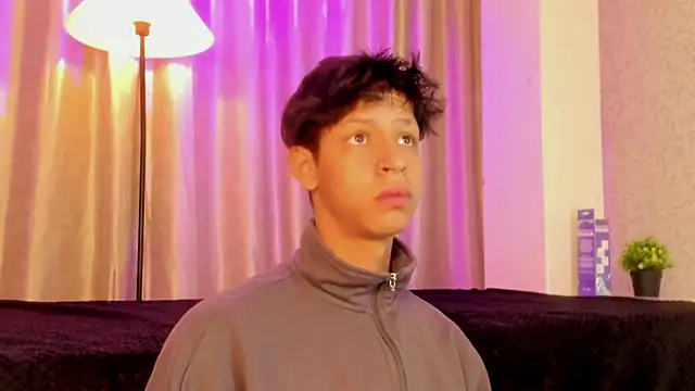 Ethan_qop webcam