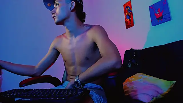 ryanlatiin webcam