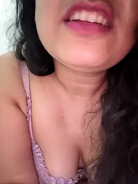 Webcam Model (CUTE-PX)  is live.Free join now!