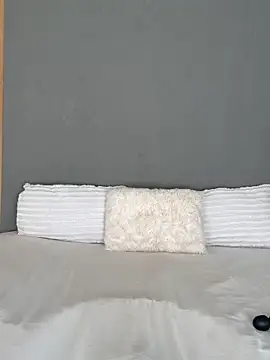 jazmine-blue (F young) - Wet💦Squirty ,Creamy Pussy!!🍑