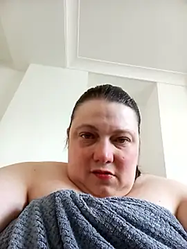 Webcam Model (HotHornyEmmaX)  is live.Free join now!