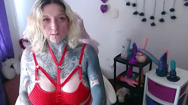 sloppytitss - SLOPPYTITSS's free webcam - UK Sex Cams