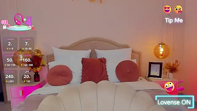 MissLoou webcam