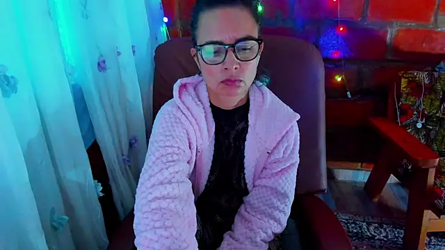 BrianaGarner webcam