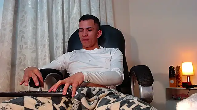 TOMBOYSEXX webcam