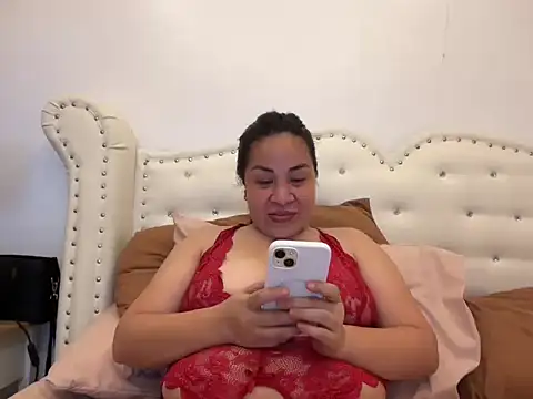 NaughtySCARLETSIN webcam