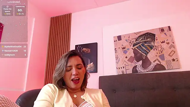 milfsecret69 webcam