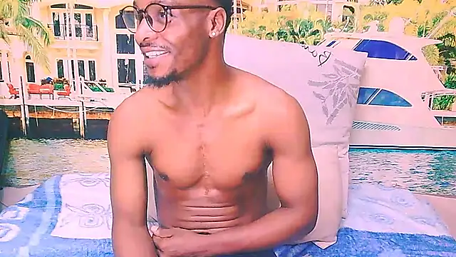 EbonyTiger69 webcam