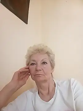 Webcam Model (Calypso-Loove)  is live.Free join now!