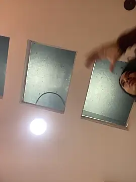 JuliaaVega webcam