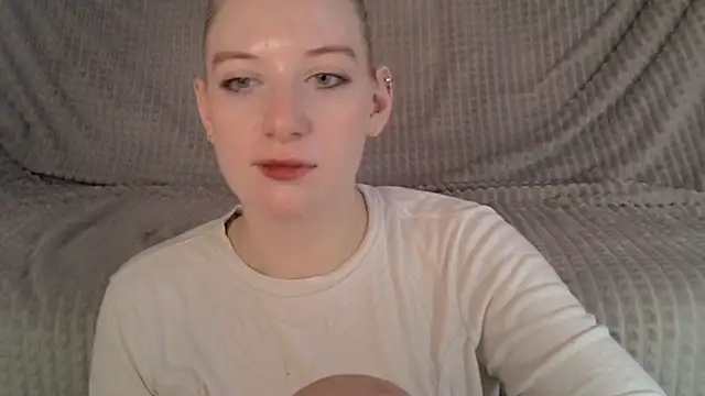 earn_my_lily webcam