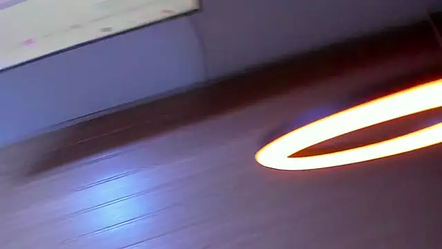 Elliee_e webcam