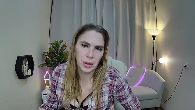 TessaDaybreak webcam
