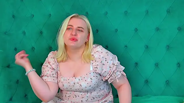 LioraArdyn webcam