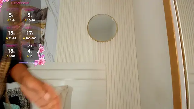 Afro_Luna webcam