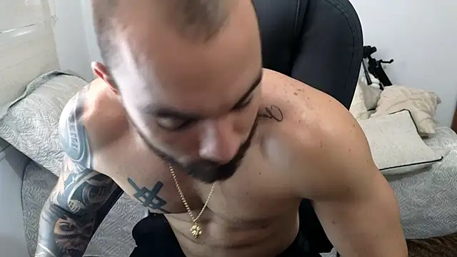 Isaac_Carter webcam