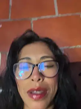 Emma__cumlovee webcam