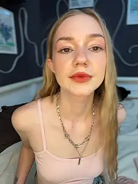 MilaMoone live sex cam