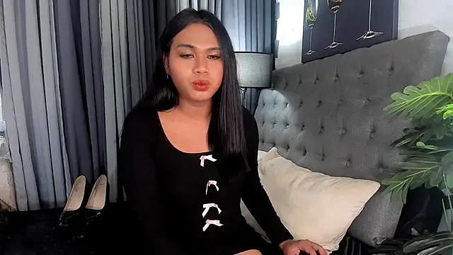 asianhugecockjulia webcam