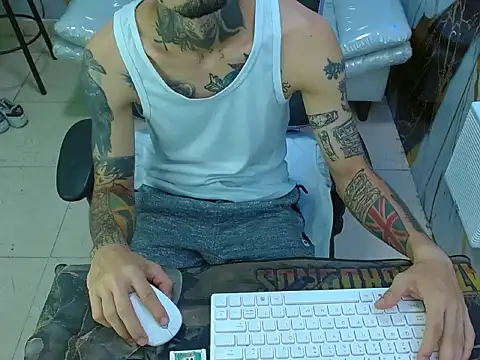 Boy_tatto77 webcam