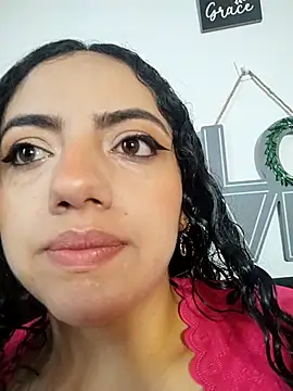 emiily_curly webcam