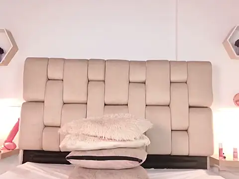kaia_boobs webcam