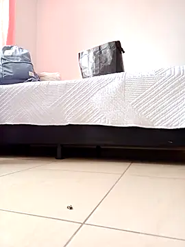 Ari_vibesX webcam