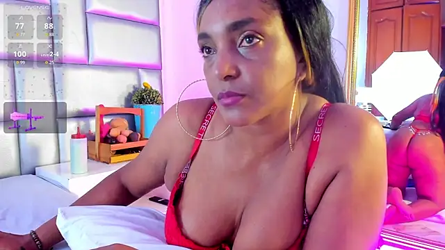 LovelyNickii webcam