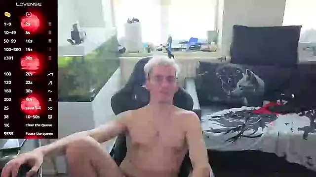 Rayzel_White webcam