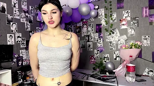 SallieStrahin webcam