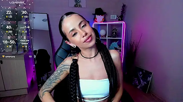 Monica_brilliant webcam