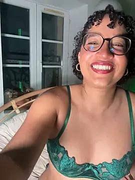 Lauyako_974 webcam