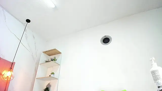 Belle_Brunette webcam