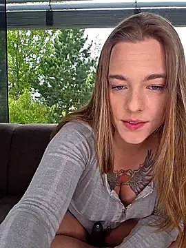 Luna_Lynn Live Webcam on Stripchat
