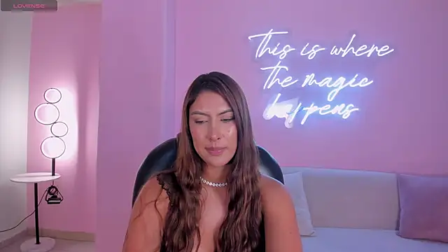 ArianaDumont webcam