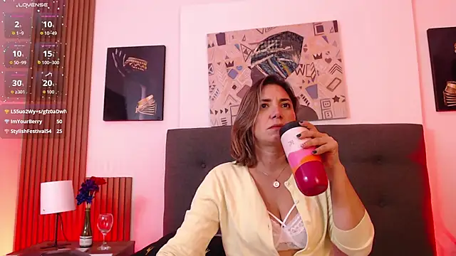 milfsecret69 webcam
