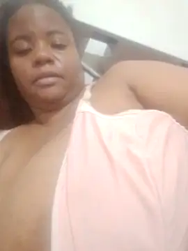 bigtitssxx webcam