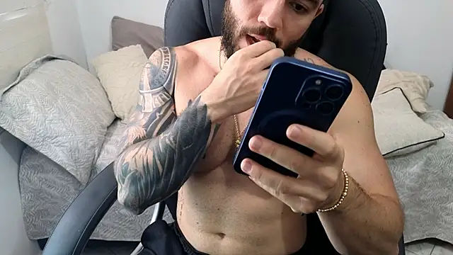 Isaac_Carter webcam