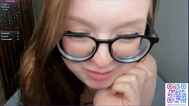 IvyHornyCoree webcam