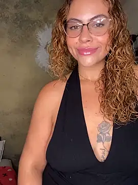 Chloe_Leaozinho webcam