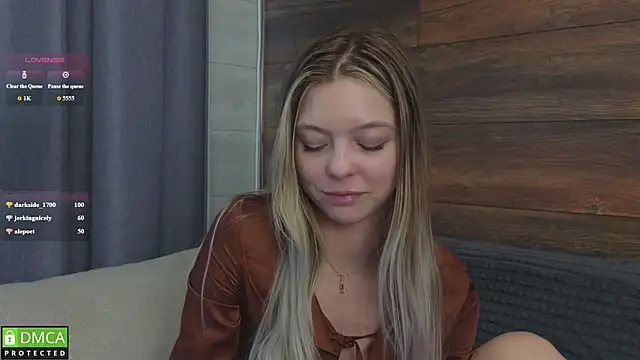 EmilieLong webcam