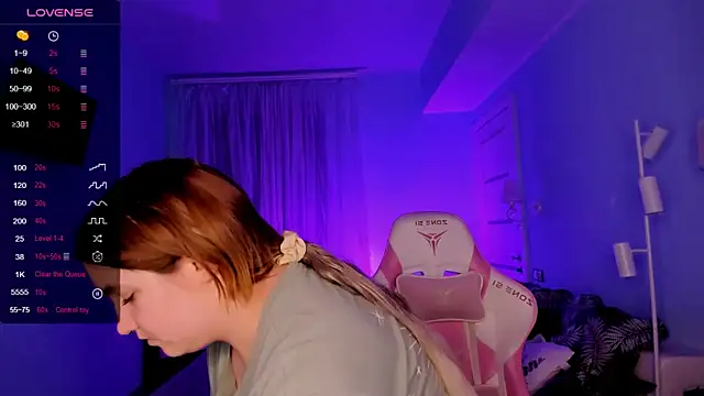 lovelyy_julia webcam